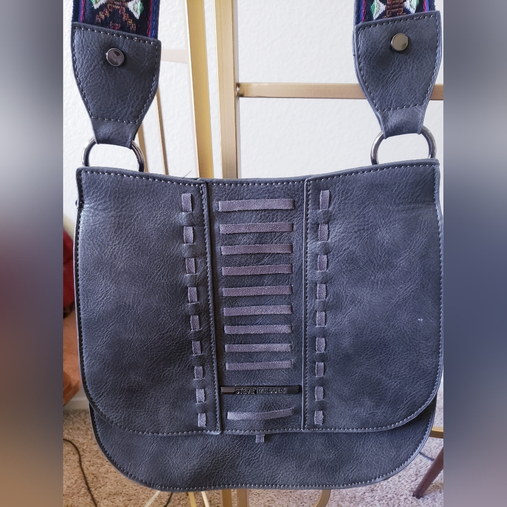 Steve Madden gray bag w/strap